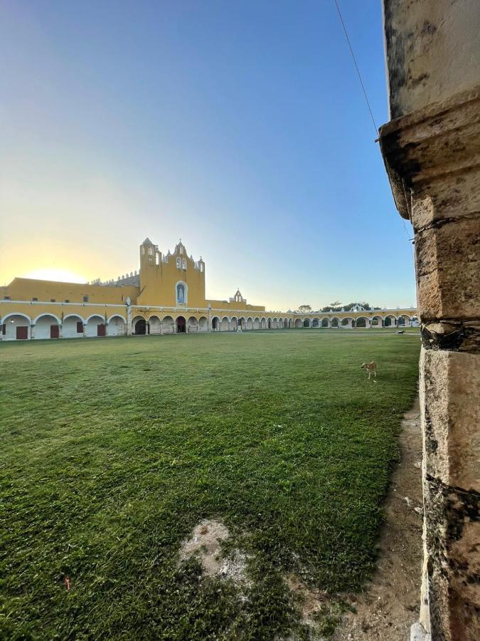 Bed and Breakfast Buenosdias Izamal Esterno foto